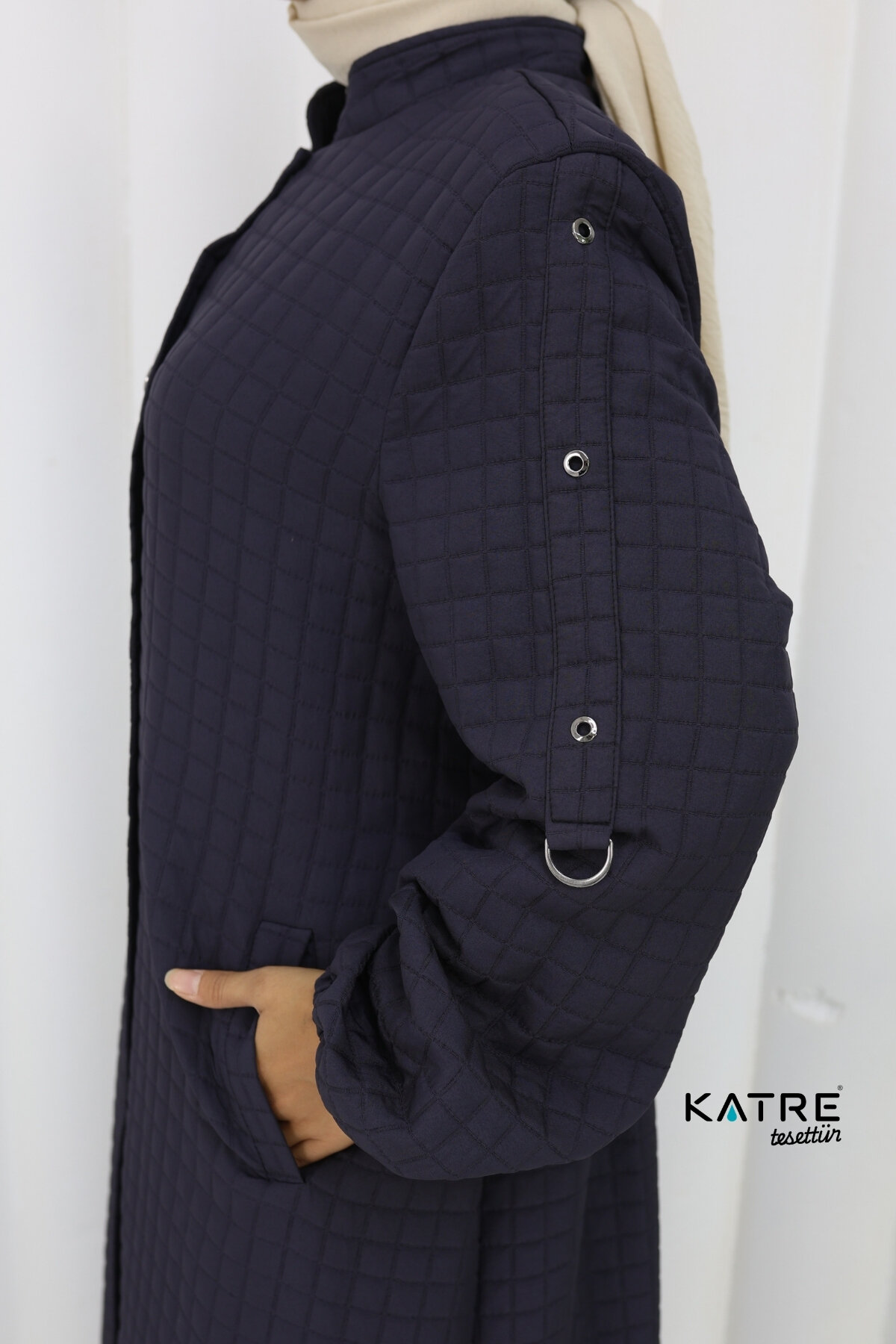 2526 Kapitone - 10